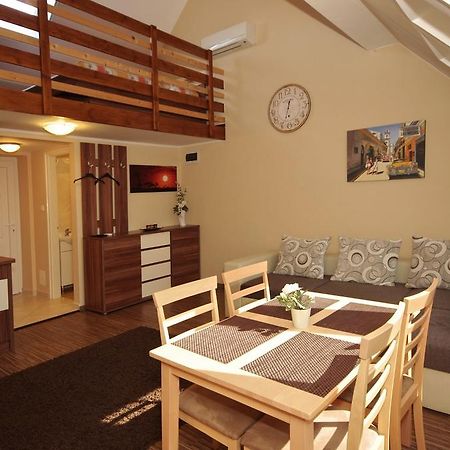 Gyulai Brill Apartman Εξωτερικό φωτογραφία