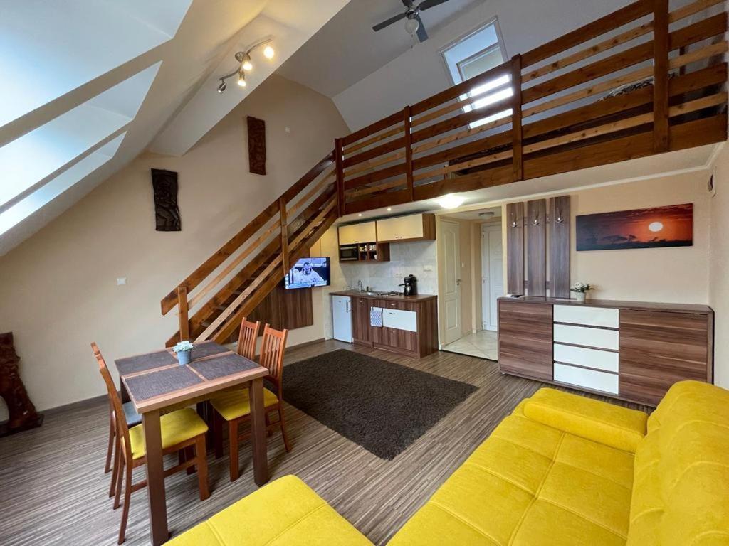 Gyulai Brill Apartman Εξωτερικό φωτογραφία