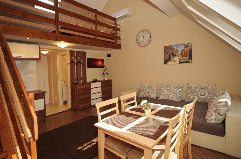 Gyulai Brill Apartman Εξωτερικό φωτογραφία