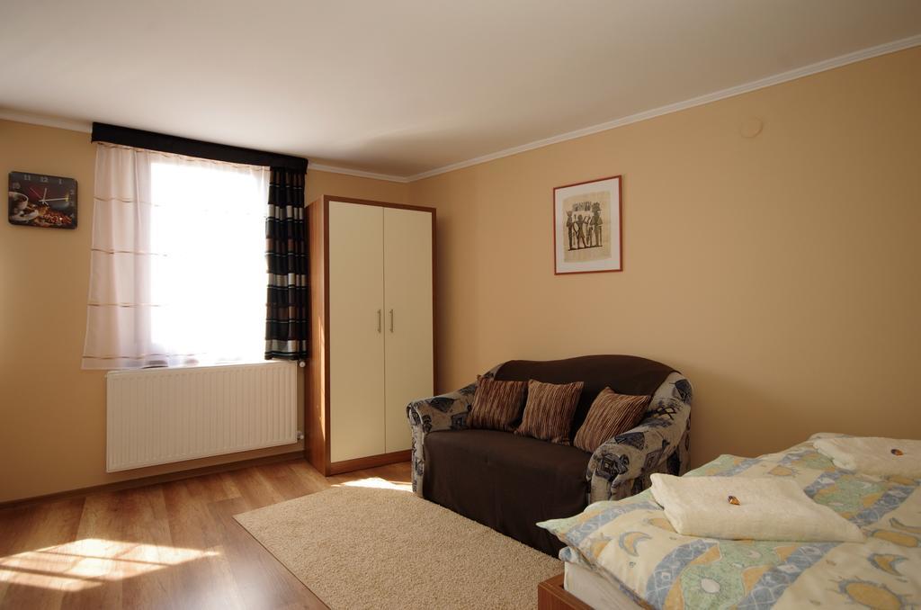Gyulai Brill Apartman Εξωτερικό φωτογραφία