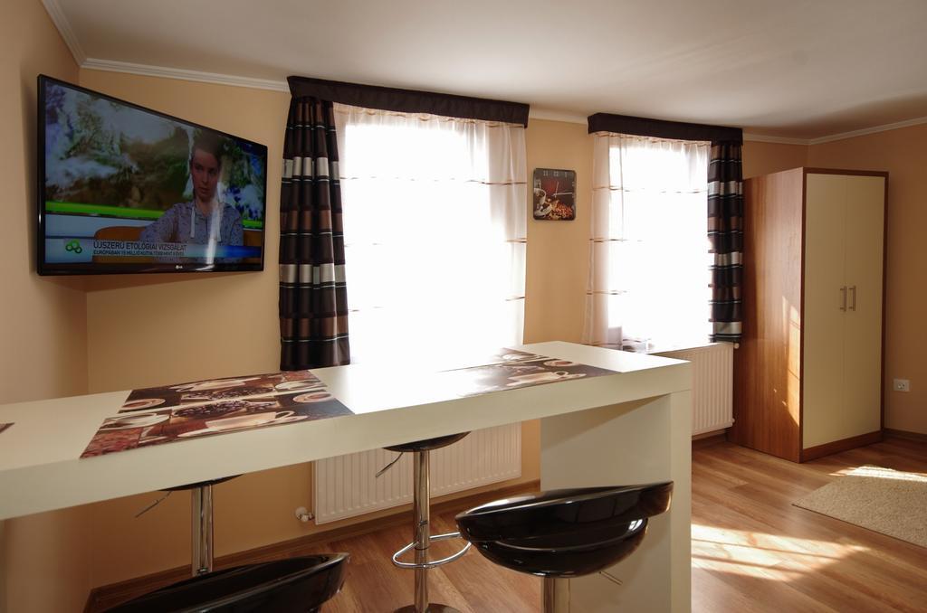 Gyulai Brill Apartman Εξωτερικό φωτογραφία