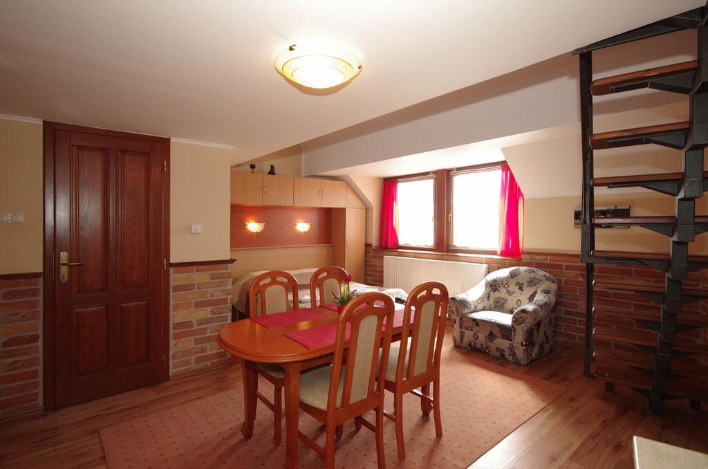 Gyulai Brill Apartman Εξωτερικό φωτογραφία